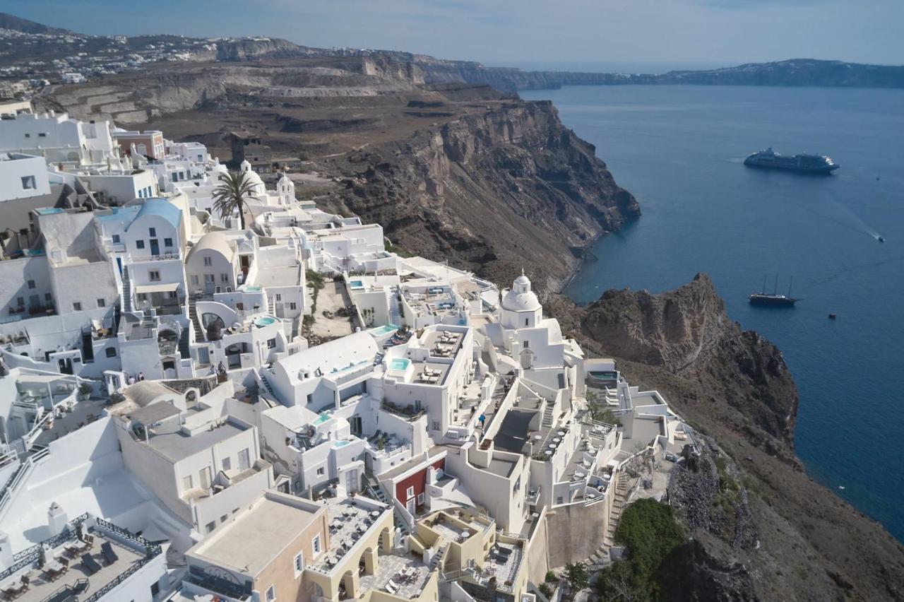 Amphitheater Cave Houses Fira  Exteriör bild